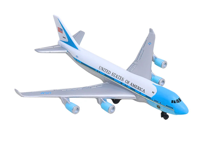 747 Model airplane with 'United States of America' text on a white background