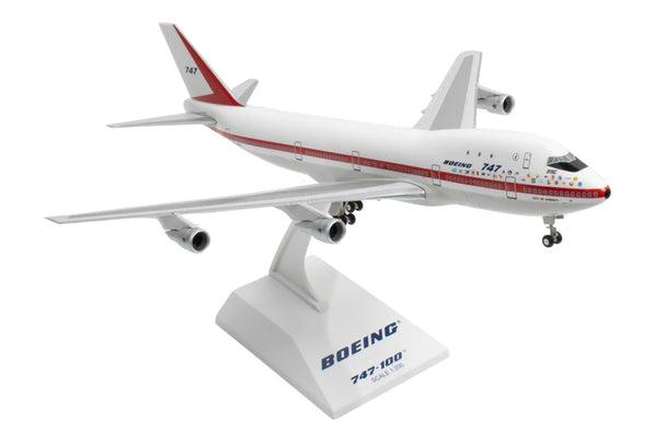skymarks 747-100 airplane model