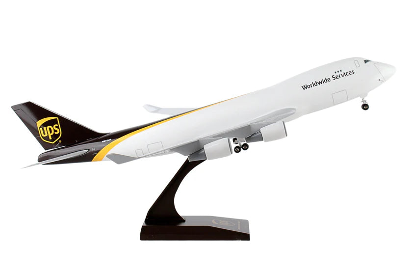 boeing 747 airplane model in ups markings