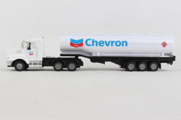 GW182006 CHEVRON TANKER TRUCK 1/50 with pull back action.