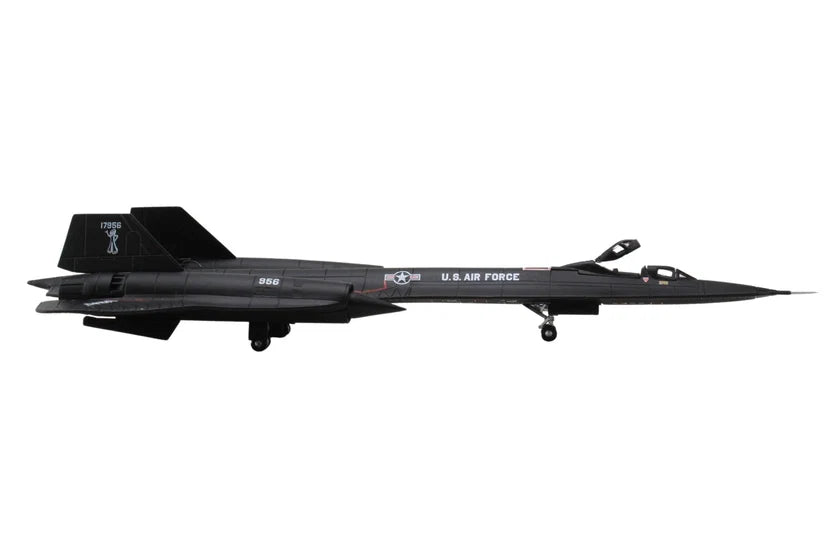 sr-71 blackbird airplane model