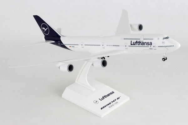 SKR1086 Skymarks Lufthansa Boeing 747-8|  with Gear and New Livery! 1/200 Scale Airplane Model.