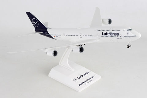 SKR1086 Skymarks Lufthansa Boeing 747-8|  with Gear and New Livery! 1/200 Scale Airplane Model.
