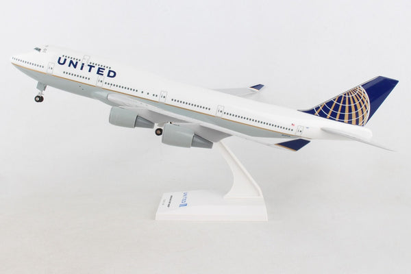 Skymarks SKR 614 United Boeing 747-400 1/200 Scale w/GEAR Display Model.