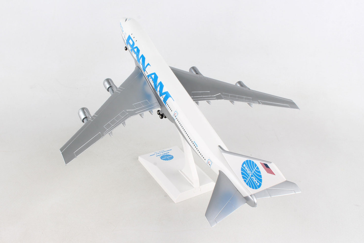airplane model of a 747